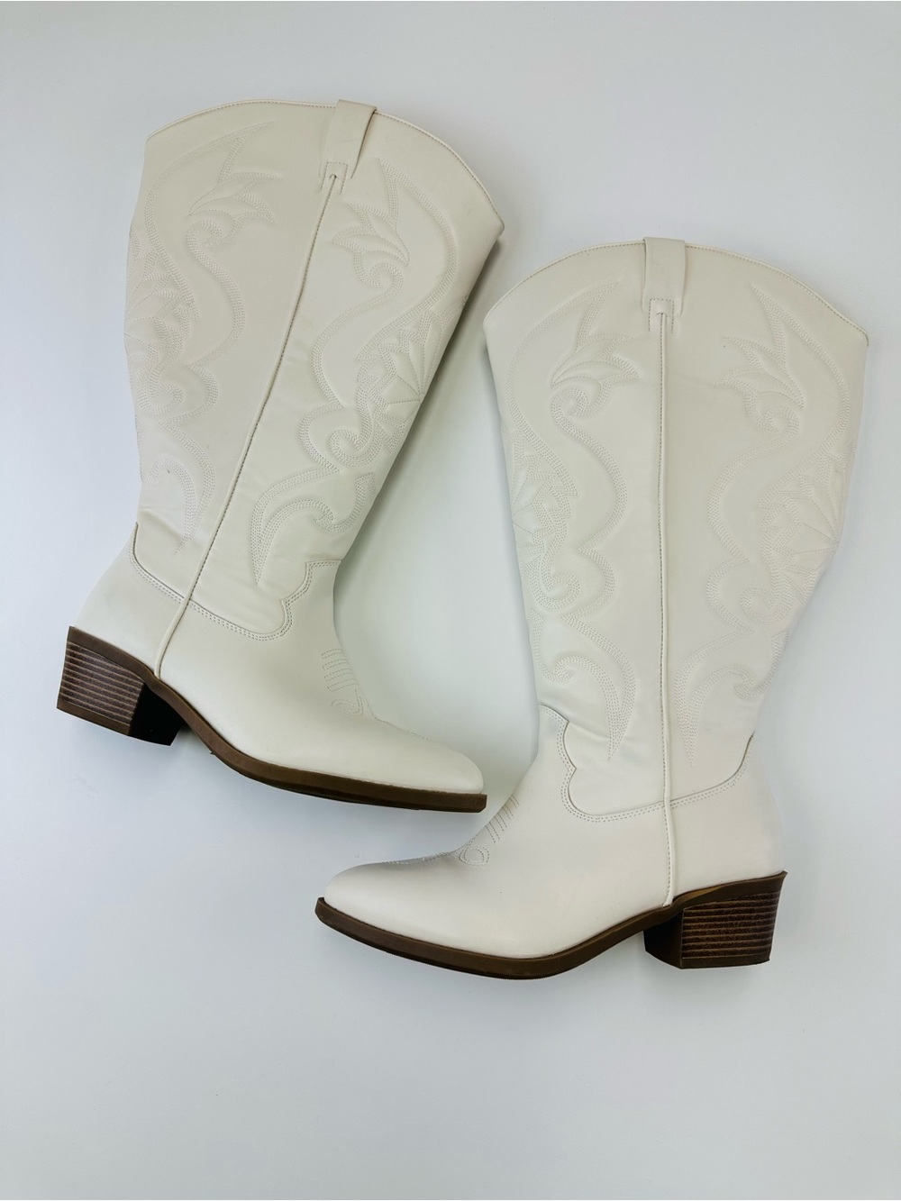 Torrid White Western Boots Wide Calf Size 10WW Prairie Bridal Festival